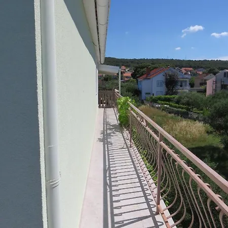 公寓 With Parking Spaces Bibinje, Zadar - 5753 比比涅