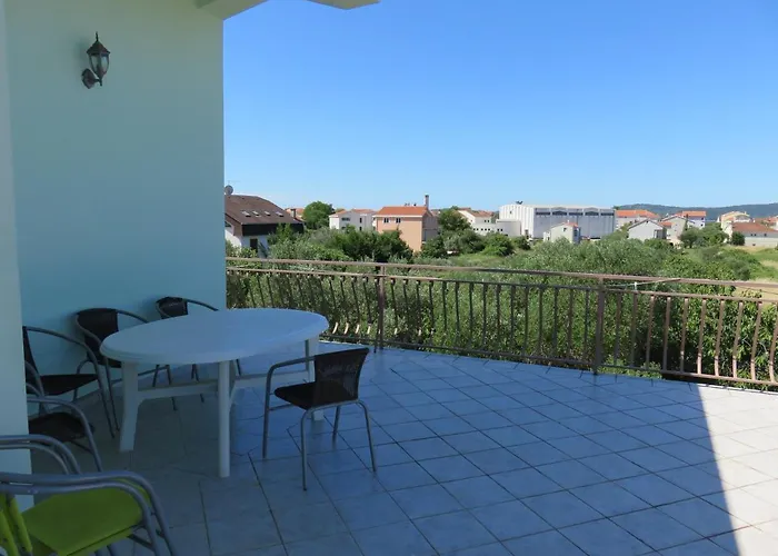 アパート With Parking Spaces Bibinje, Zadar - 5753 ビビニェ