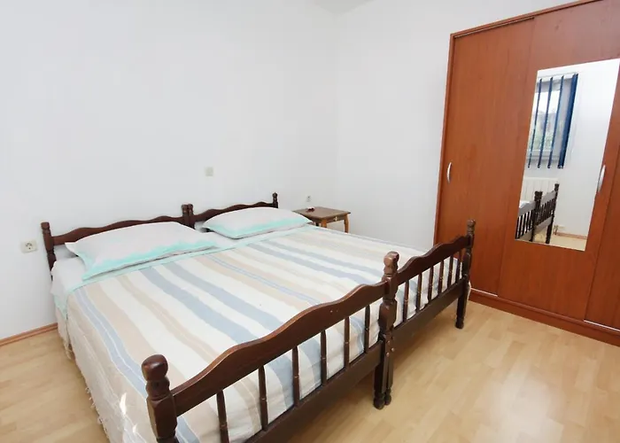 公寓 With Parking Spaces Bibinje, Zadar - 5753 比比涅